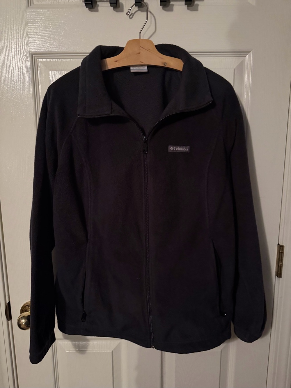 Columbia Black Full-Zip Lightweight Fleece Jacket
